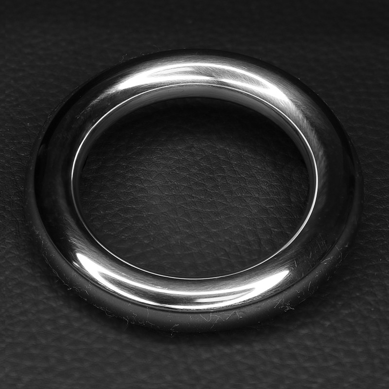 Cazzo stainless steel cockring w/silicone colored band